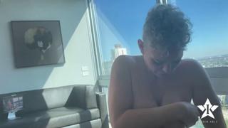 Hot blonde babe gets creamed by a big black cock🌭 in her hotel room