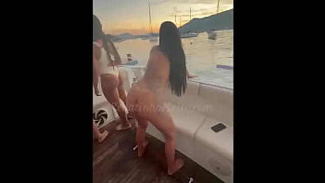 WHORE ON THE BOAT - I SAT FOR THE CREAMS - RENATINHA MELLO / MY BIRTHDAY - Some moments