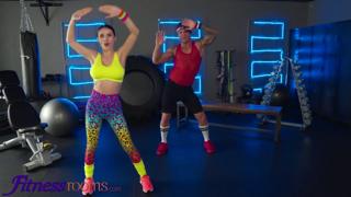 Romanian babe Nelly Kent pumps massive muscle cock🌭 after sweaty workout