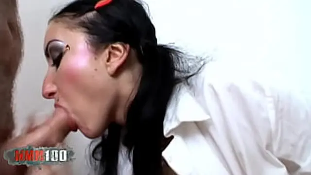 French Class Seduction: ′Best Mark′ for Satisfying Your Educator