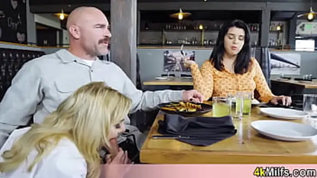 Here is a waitress you can free fuck everytime No wonder this is our favourite restaruant