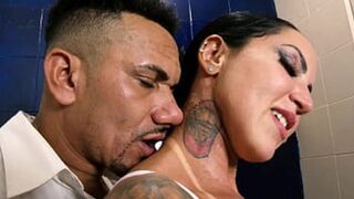 Ass🍑-clapping newcomer sucks boss's cock🌭, was it talent or luck that got her hired?