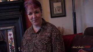 My Big-Assed Hot Cougar Landlady Makes Me Cum So Hard
