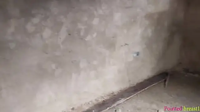  Cheat wife opens wide &mdash;  moaning as contractor′s cock🌭 throbs in her juicy pussy✌