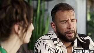 Lexi Luna's Insatiable Stepmom Bites Into Her Stepson's Hungry Cock🌭