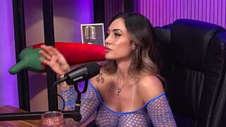Busty Seductress Pushes Limits for Anal👌 Pleasure