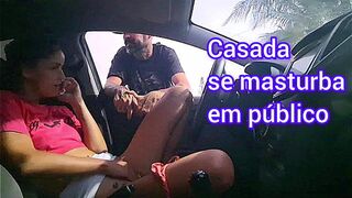 -wife in car flaunts herself for passerby!