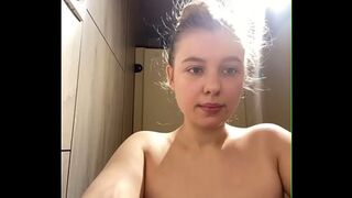 Hardcore Masturbating Session: Close-Up Face Sitting Thriller