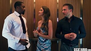 Blonde bombshell Gizelle Blanco gets devoured in the elevator by two horny🥵 dudes