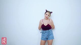 COSPLAY KITTEN IN HEAT