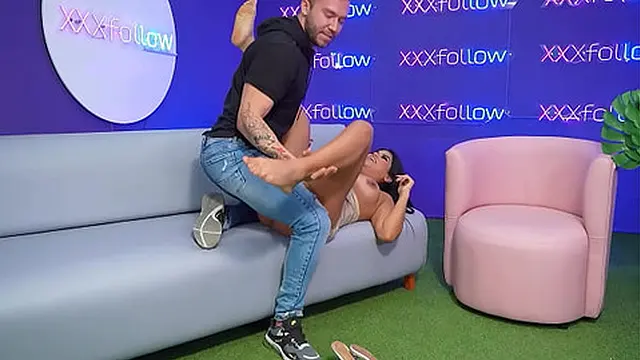 RosanaGutierrez - Busty Venezuelan destroyed live