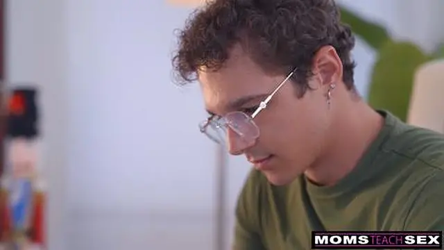 Bunny Madison Whispers To Santa `Ram Your Fat Cock Deep In My Dripping Wet Pussy`