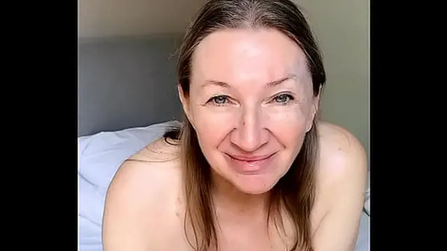 Holiday Morning Bliss: Busty Natural Mature Beauty Shares the Best Gift With You