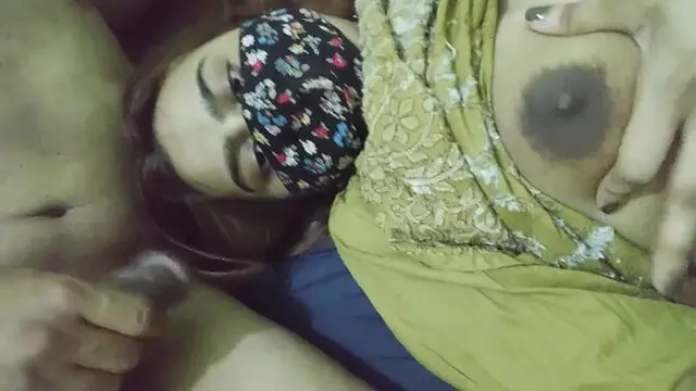 Step sister with round booty begs for harder smashing in the bedroom