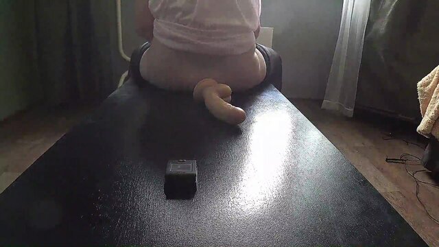 Curvy HOT MOM enjoys solo playtime with giant knockers and booty