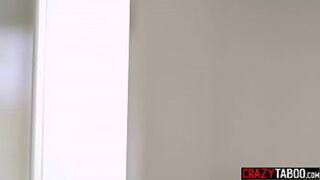 Big-titted doc Emma Hix's sloppy blowjob exam surprise